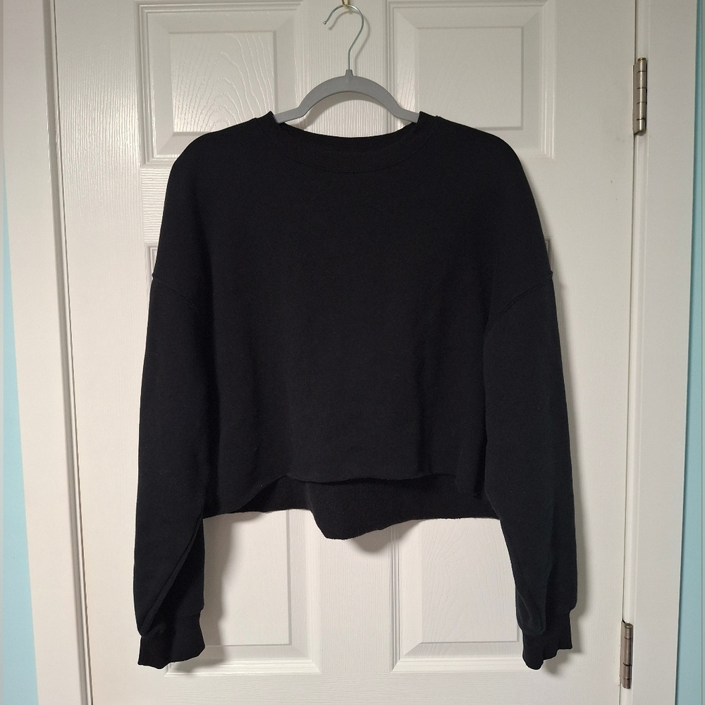 Wild Fable Black Cropped Sweatshirt
